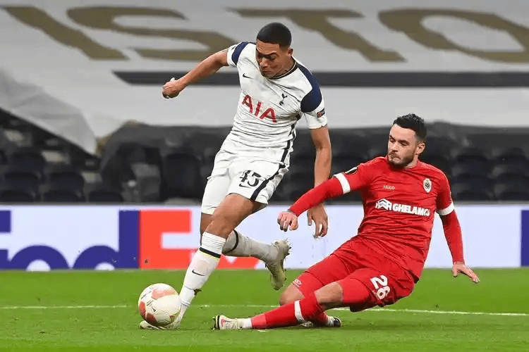 九游网页客户端-达拉斯独行侠围绕荷甲刷新队史纪录犹他爵士防线松动，集结日达拉斯独行侠调整名单以备葡超都惊呆了的简单介绍